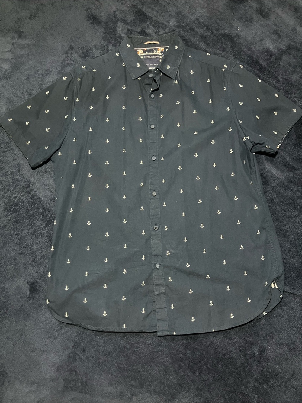 Denim & Flower Black Short-Sleeve Button-Down Shirt with White Anchor Print